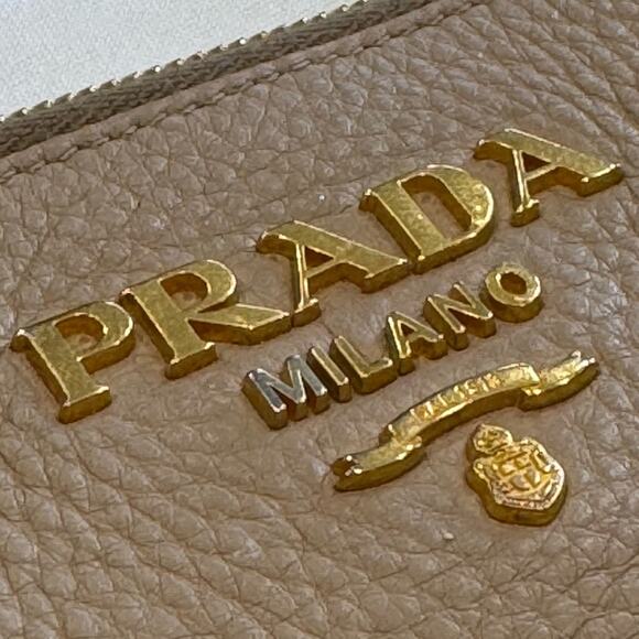 Prada Vitello Dino Crossbody Bag with two straps - Picture 5 of 11